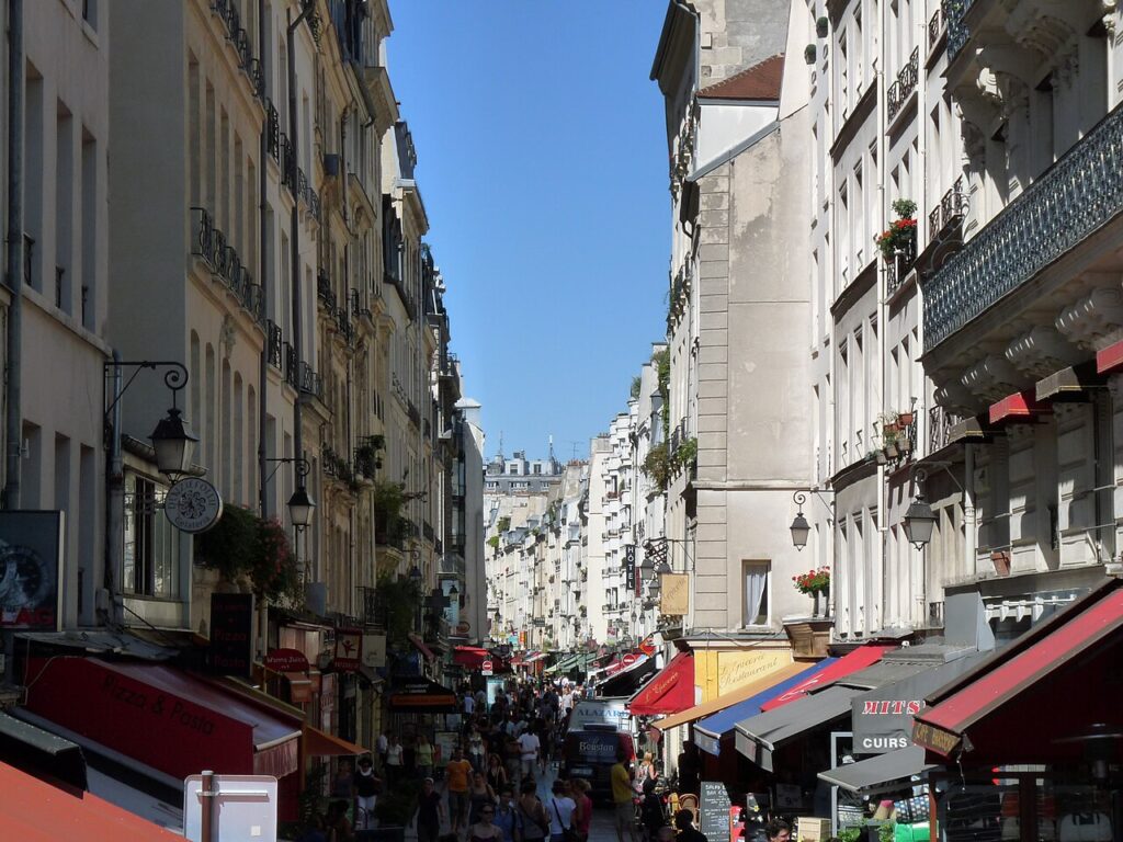 Rue montorgueil.jpg