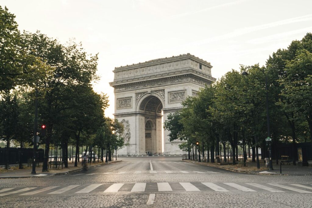 Operation Market Garden: Paris, Liberation and the Road to Arnhem