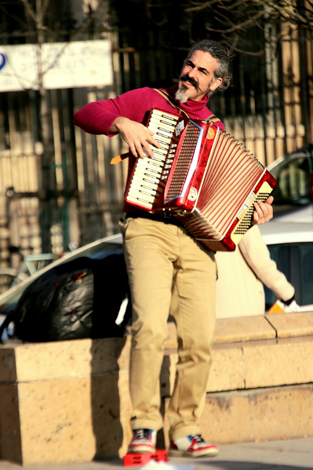 Parisian Street Music & Buskers — Paris